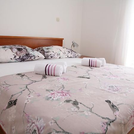 Apartment Dg With Parking Garage Spalato Esterno foto