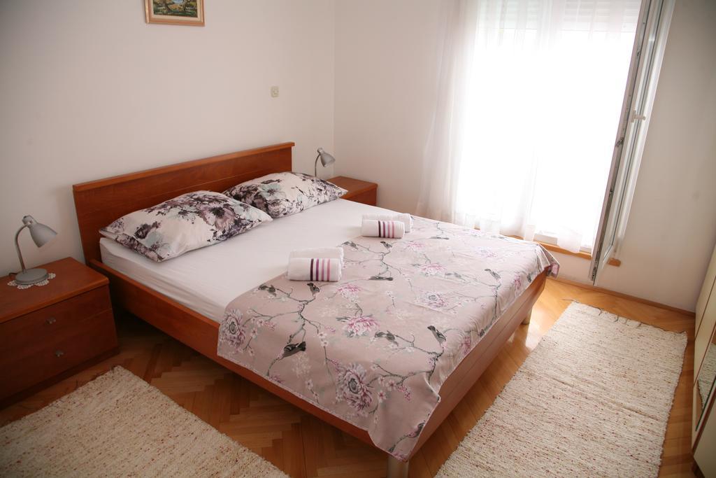 Apartment Dg With Parking Garage Spalato Esterno foto