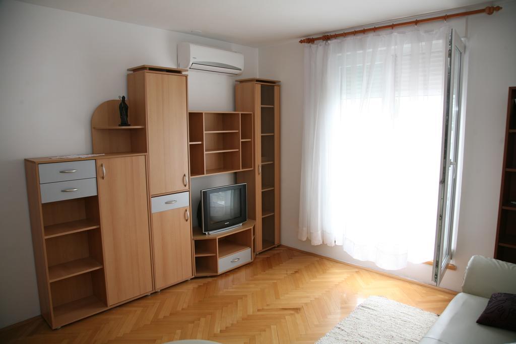 Apartment Dg With Parking Garage Spalato Esterno foto