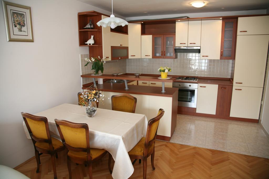 Apartment Dg With Parking Garage Spalato Esterno foto