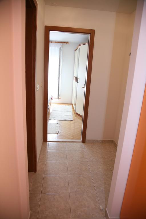 Apartment Dg With Parking Garage Spalato Esterno foto